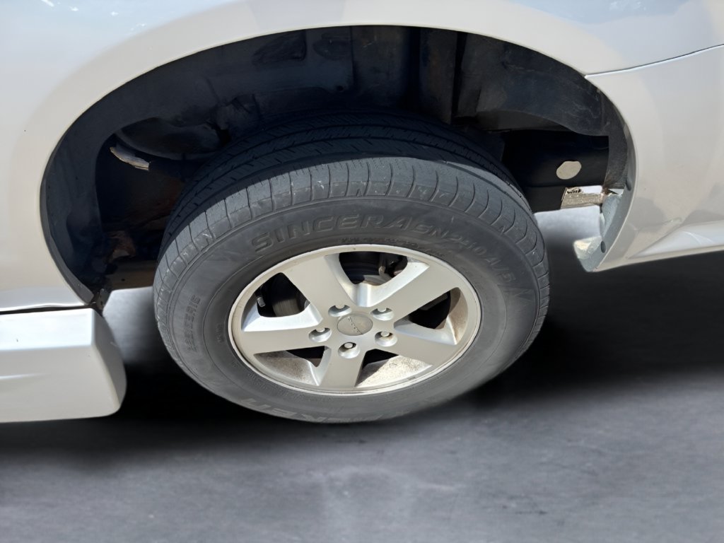 Used 2012 Dodge Grand Caravan SXT FWD image 28