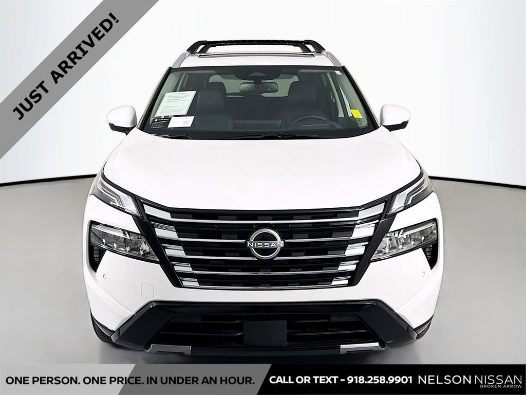 Certified 2025 Nissan Rogue Platinum w/ Platinum Premium Package image 2