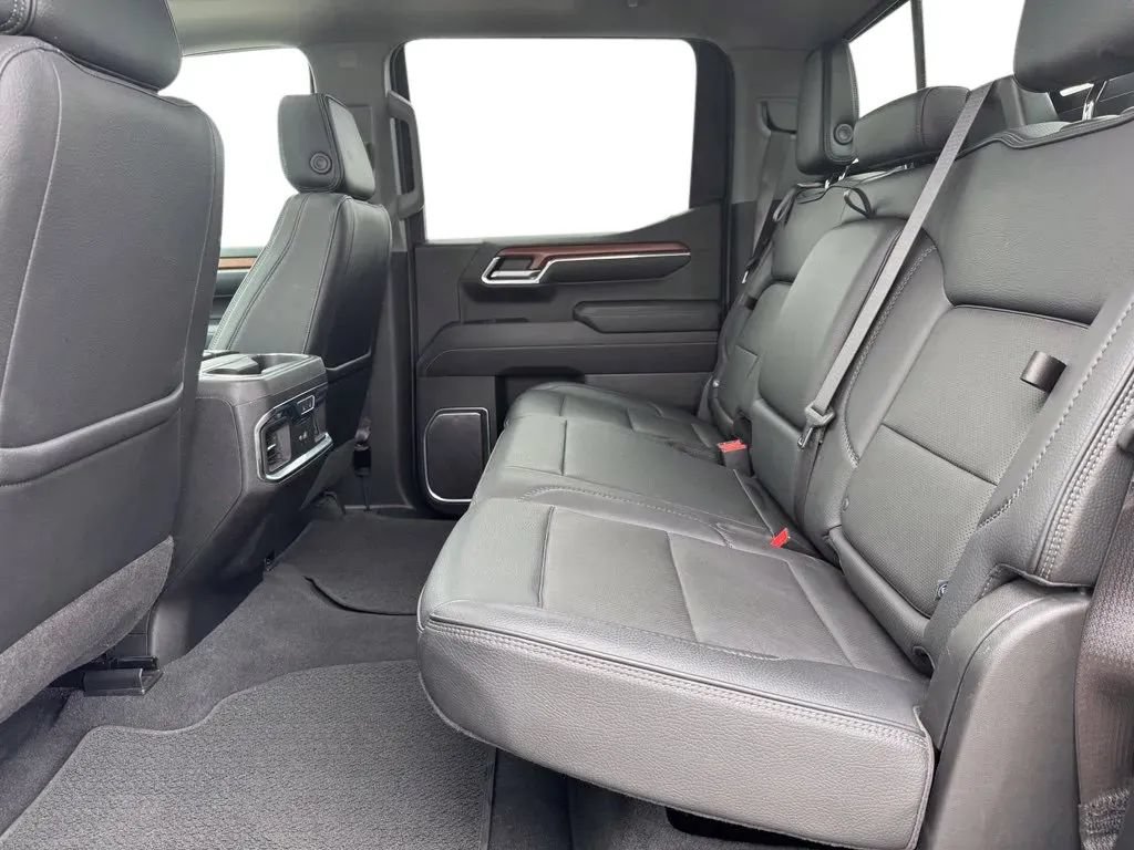 Used 2023 GMC Sierra 1500 Denali AWD/4WD image 18