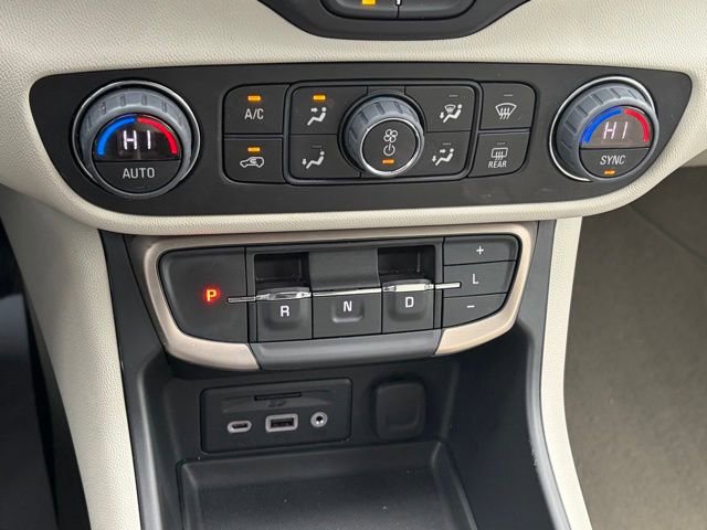 Used 2023 GMC Terrain Denali w/ Black Diamond Edition AWD/4WD image 22