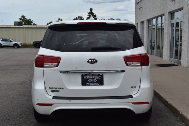 Used 2017 Kia Sedona EX FWD image 11