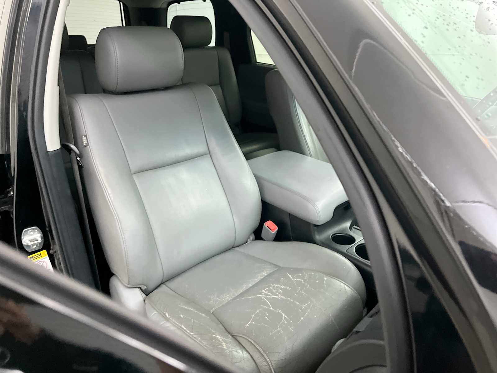 Used 2011 Toyota Sequoia Limited AWD/4WD image 33