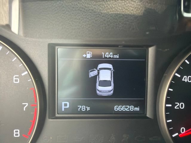 Used 2017 Kia Cadenza Premium FWD image 17