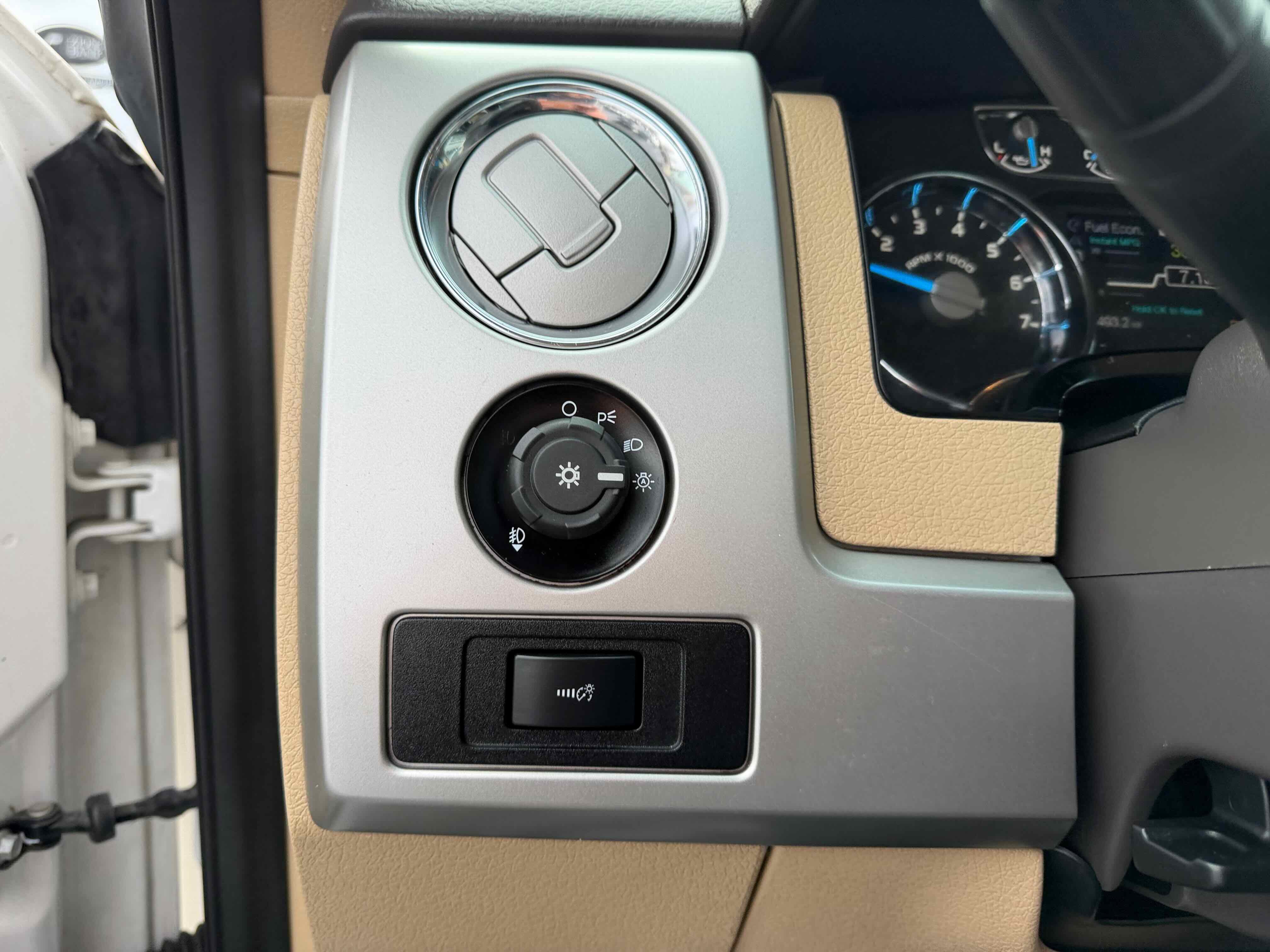 Used 2013 Ford F150 Lariat w/ Luxury Equipment Group image 27