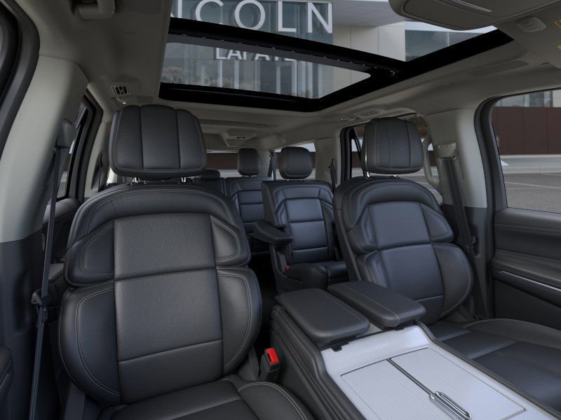 New 2026 Lincoln Navigator L Reserve AWD/4WD image 10