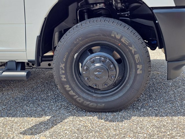 New 2026 RAM 3500 Tradesman AWD/4WD image 15