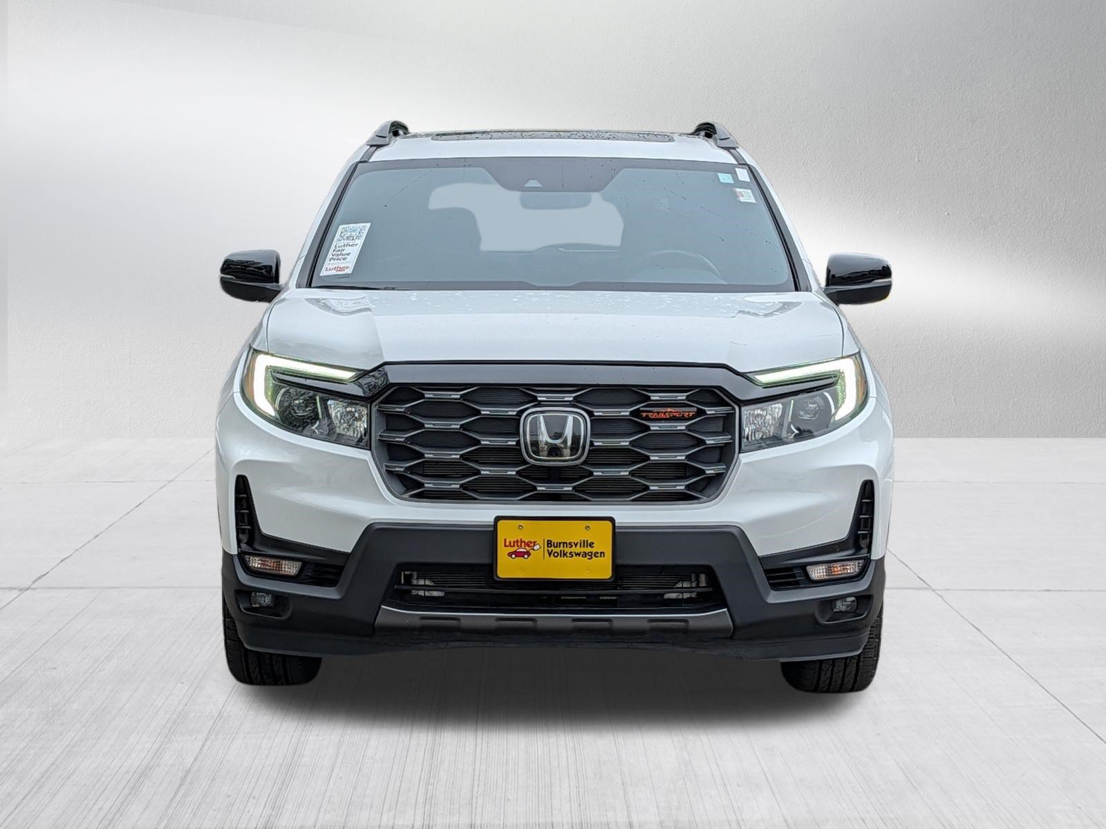 Used 2022 Honda Passport TrailSport image 2