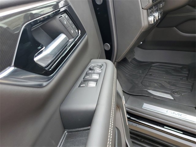 New 2025 GMC Yukon Elevation w/ Elevation Premium Package image 12