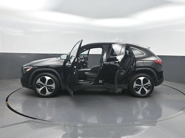 Used 2025 Mercedes-Benz GLA 250 image 38