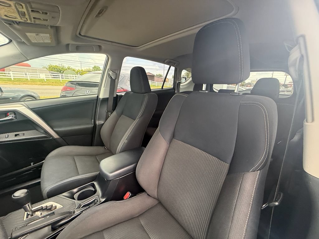 Used 2015 Toyota RAV4 XLE AWD/4WD image 13