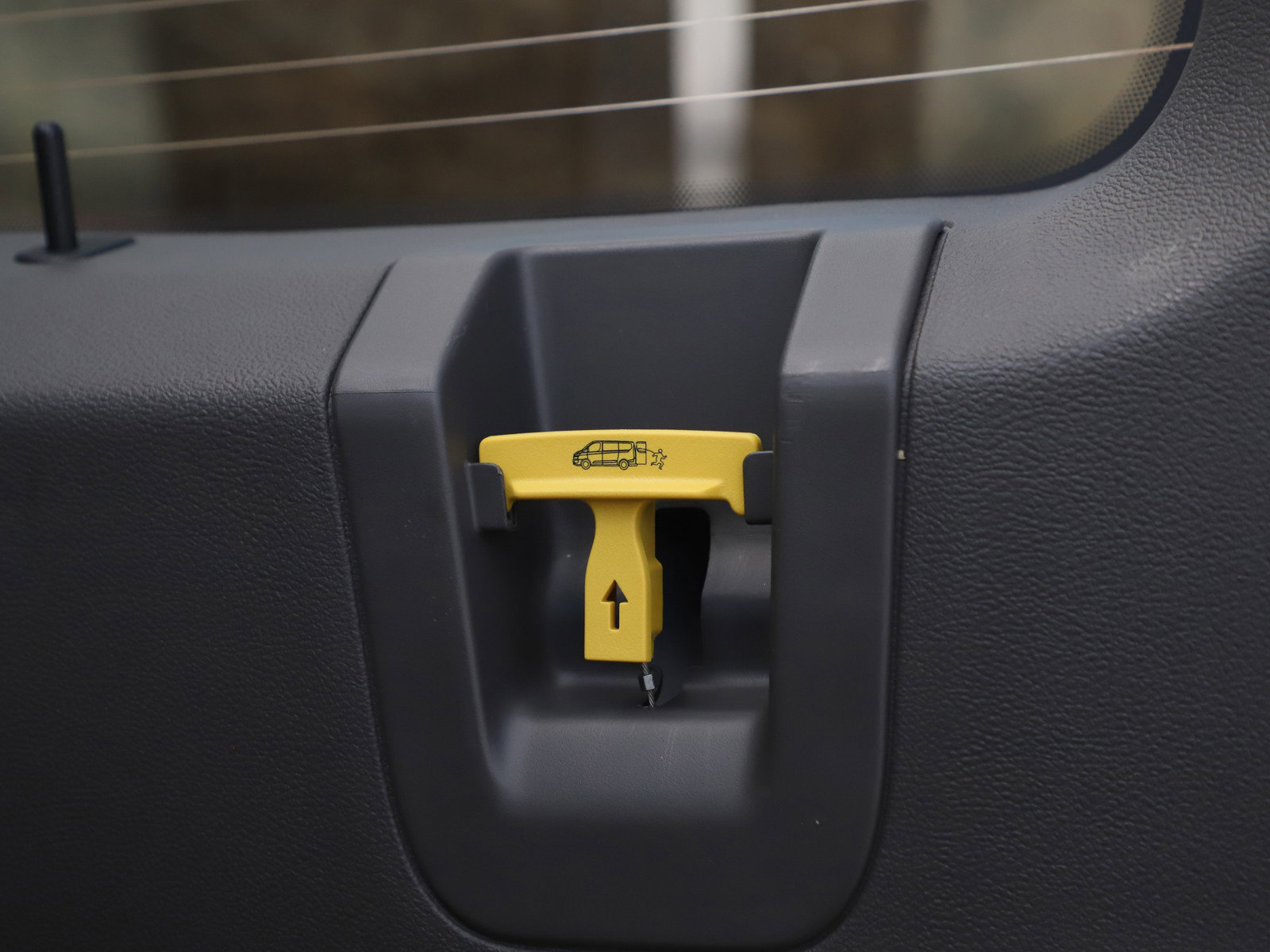 Used 2025 Ford Transit 350 XLT image 19