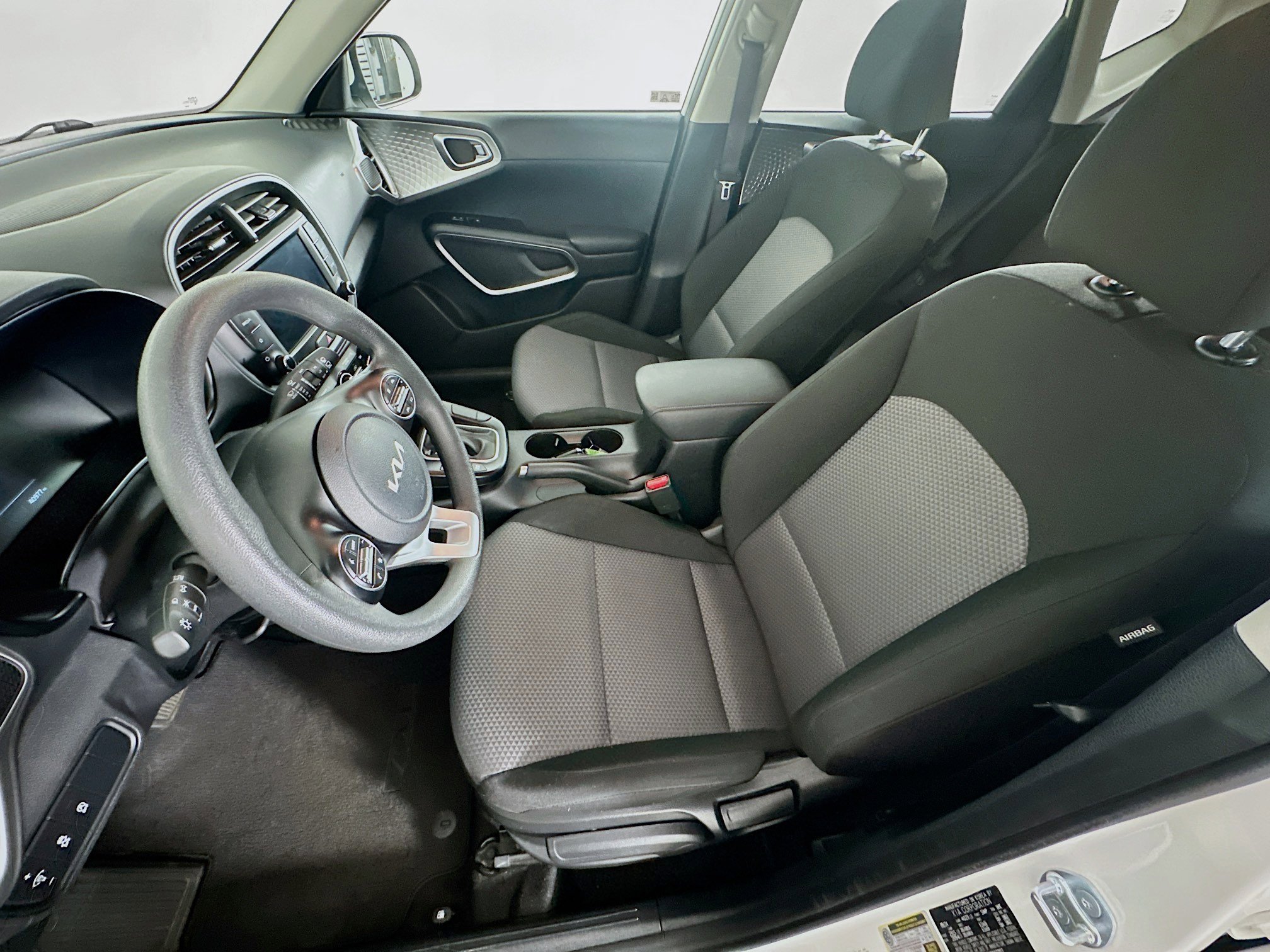 Used 2025 Kia Soul LX w/ LX Technology Package image 13