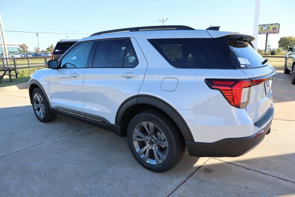 New 2026 Ford Explorer Active w/ Active Comfort Package image 25