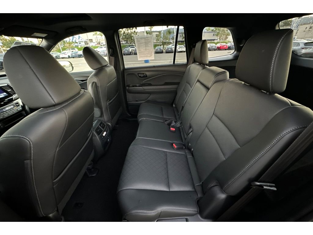 Used 2023 Honda Passport Elite image 14