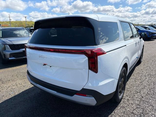 New 2026 Kia Carnival LX FWD image 4