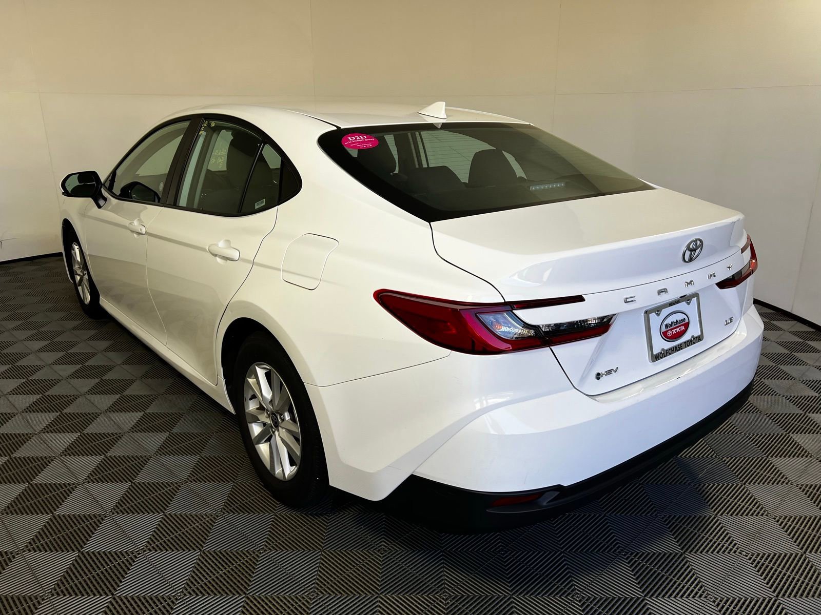 Used 2025 Toyota Camry LE image 7
