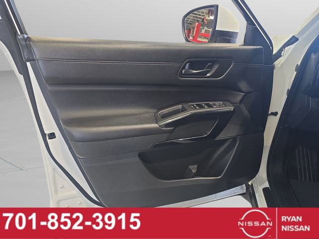Certified 2025 Nissan Pathfinder SV AWD/4WD image 34