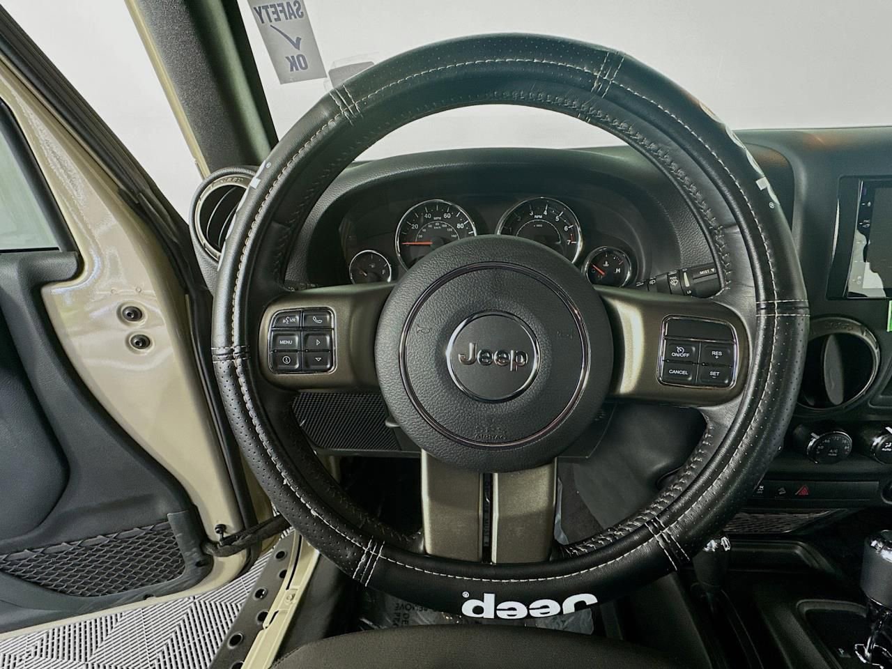 Used 2018 Jeep Wrangler Unlimited Sport image 35