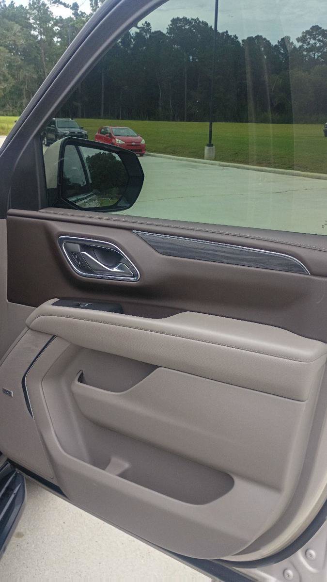 Used 2023 GMC Yukon XL SLT w/ LPO, Floor Liner Package RWD image 21