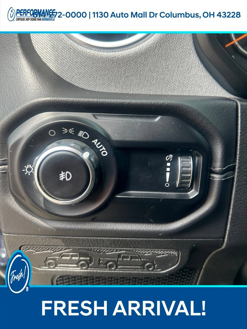 Used 2025 Jeep Wrangler Unlimited Sahara AWD/4WD image 18