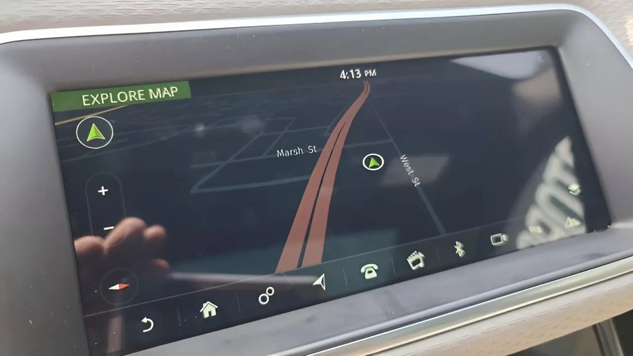 Used 2020 Land Rover Range Rover Evoque S image 9