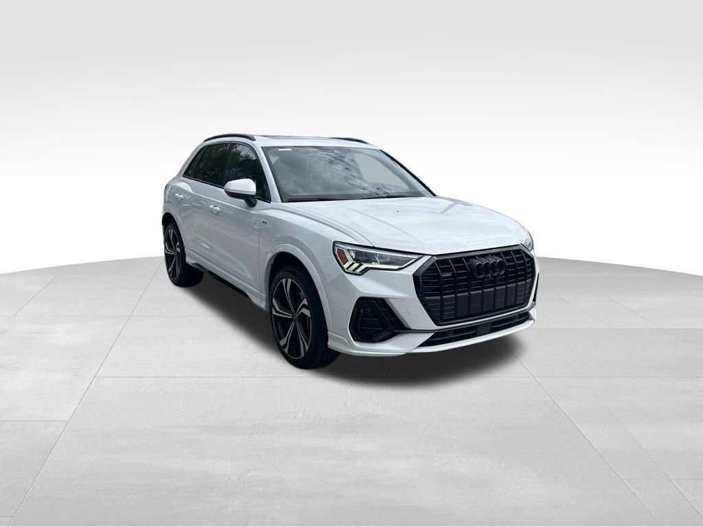 Used 2023 Audi Q3 2.0T Premium Plus w/ Premium Plus Package image 7