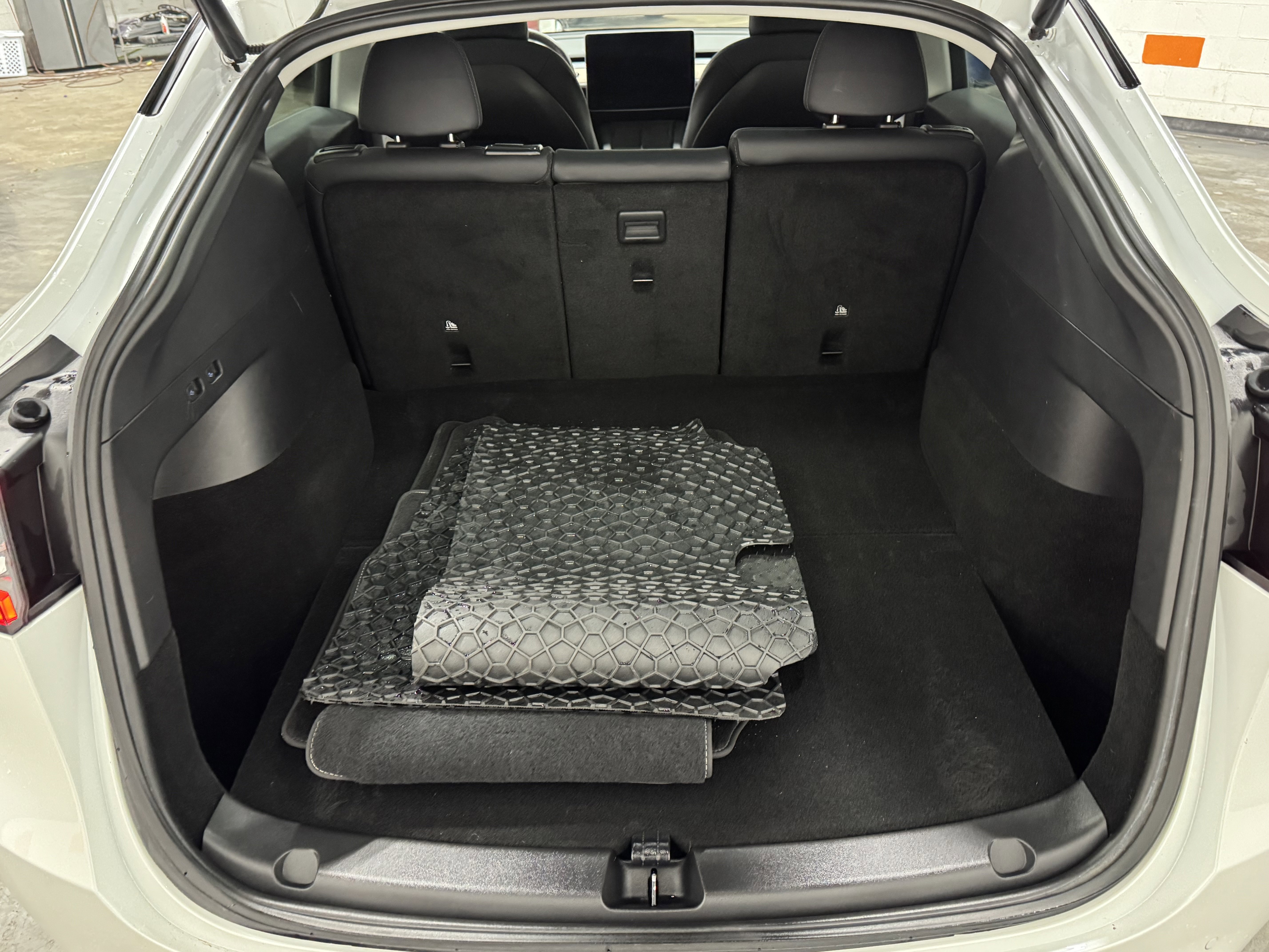 Used 2021 Tesla Model Y Long Range image 13