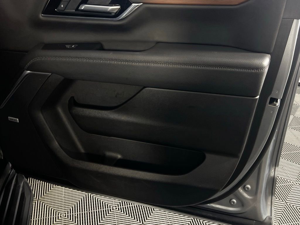 Used 2025 GMC Yukon Denali image 35