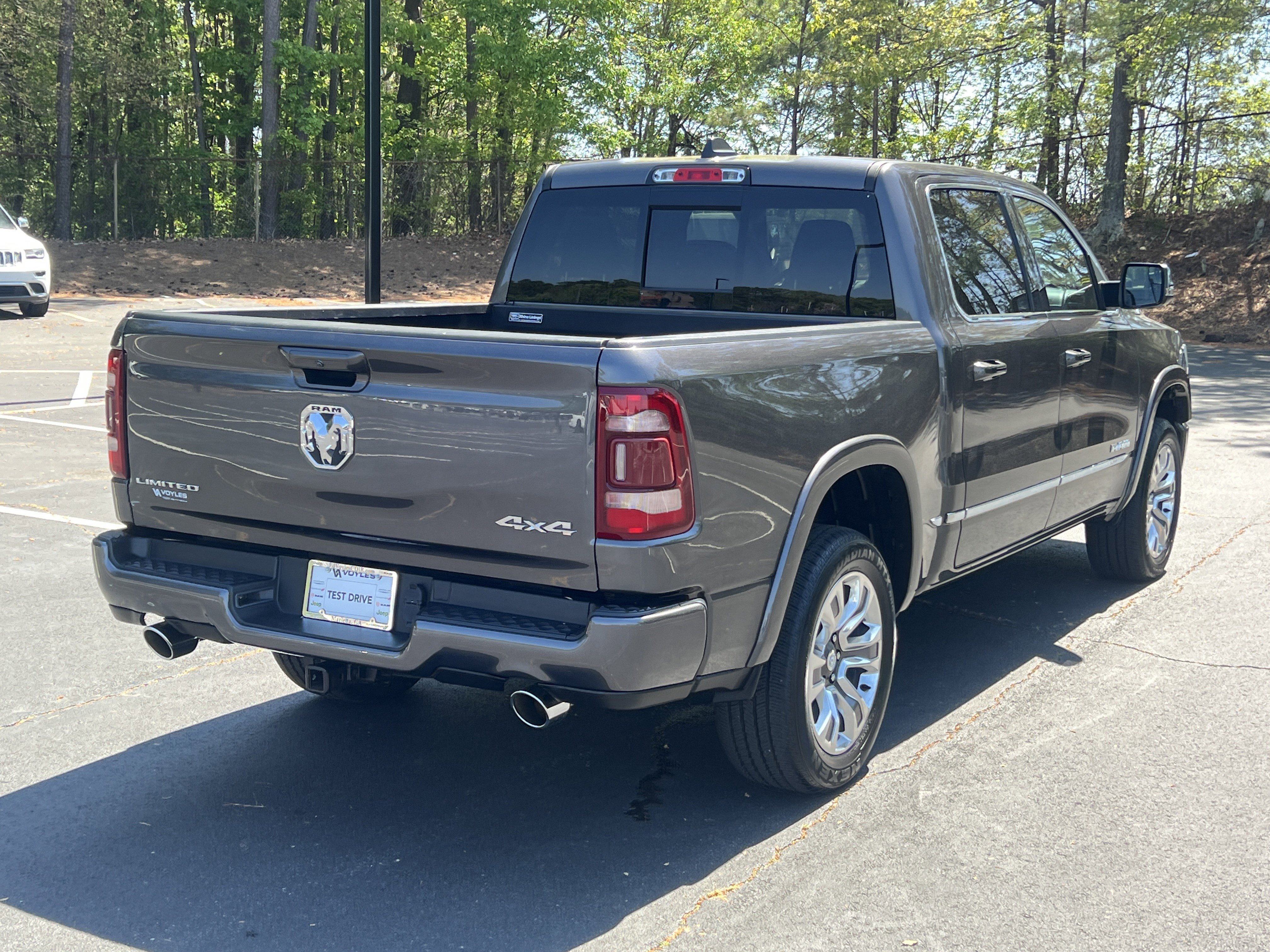 Used 2024 RAM 1500 Limited w/ Body Color Bumper Group AWD/4WD image 8