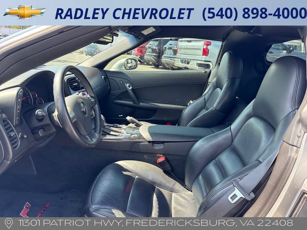 Used 2008 Chevrolet Corvette Coupe w/ Preferred Equipment Group RWD image 3