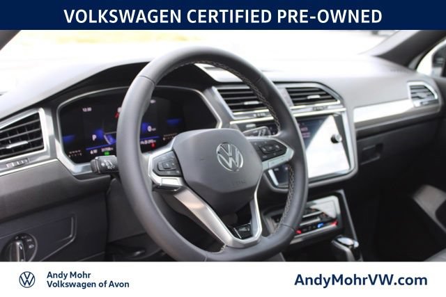 Used 2023 Volkswagen Tiguan SE R-Line FWD image 18