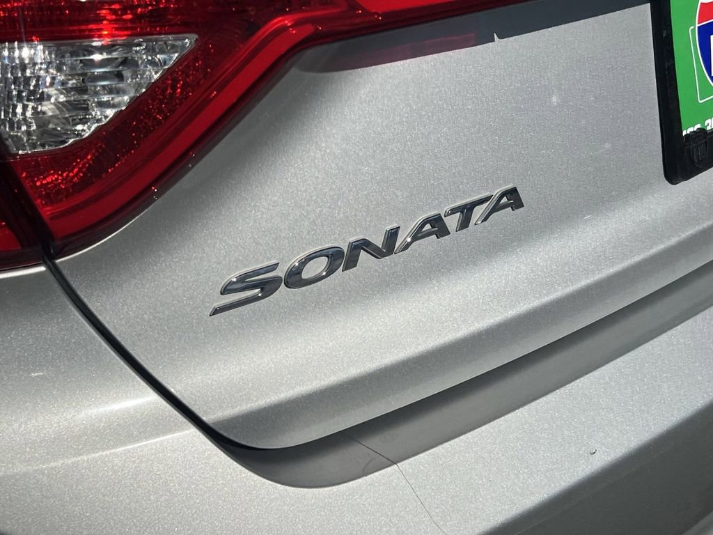 Used 2015 Hyundai Sonata SE w/ Option Group 09 image 8