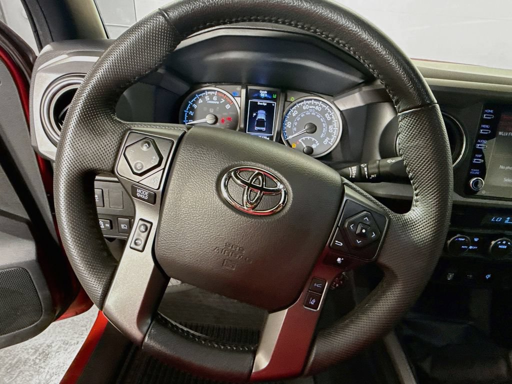 Used 2022 Toyota Tacoma TRD Sport w/ Technology Package AWD/4WD image 11