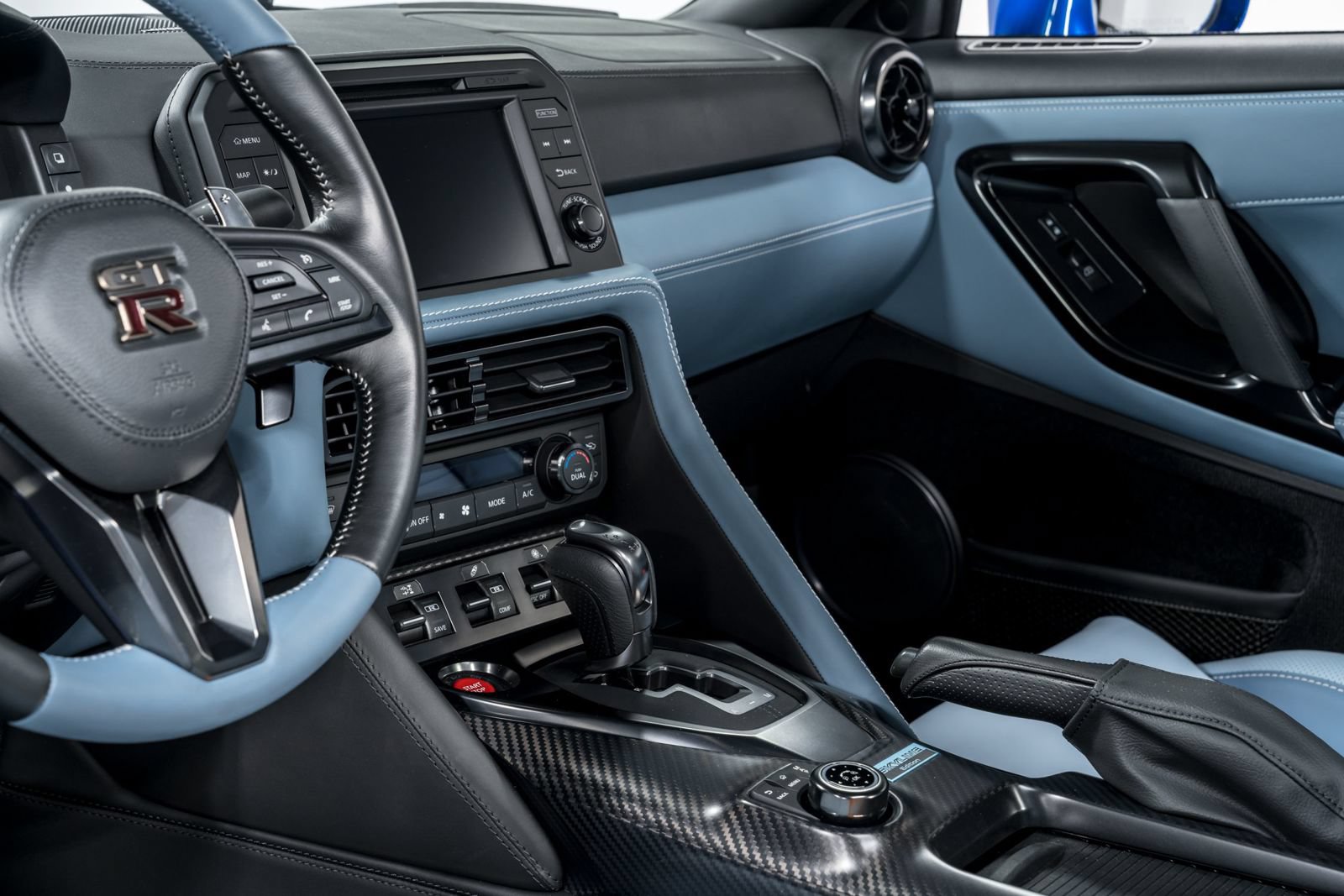 Used 2024 Nissan GT-R w/ Floor Mat Package AWD/4WD image 19