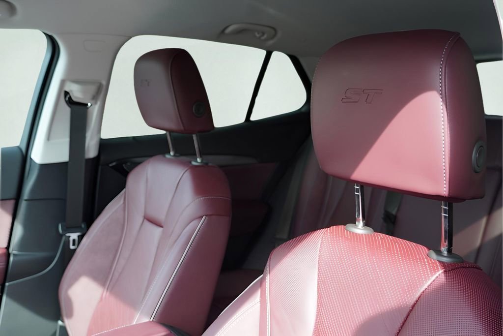 New 2026 Buick Envision Sport Touring image 10