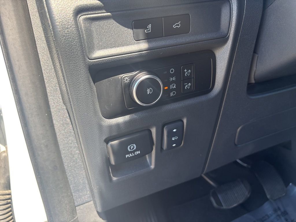 Used 2024 Ford Expedition Max Limited AWD/4WD image 16