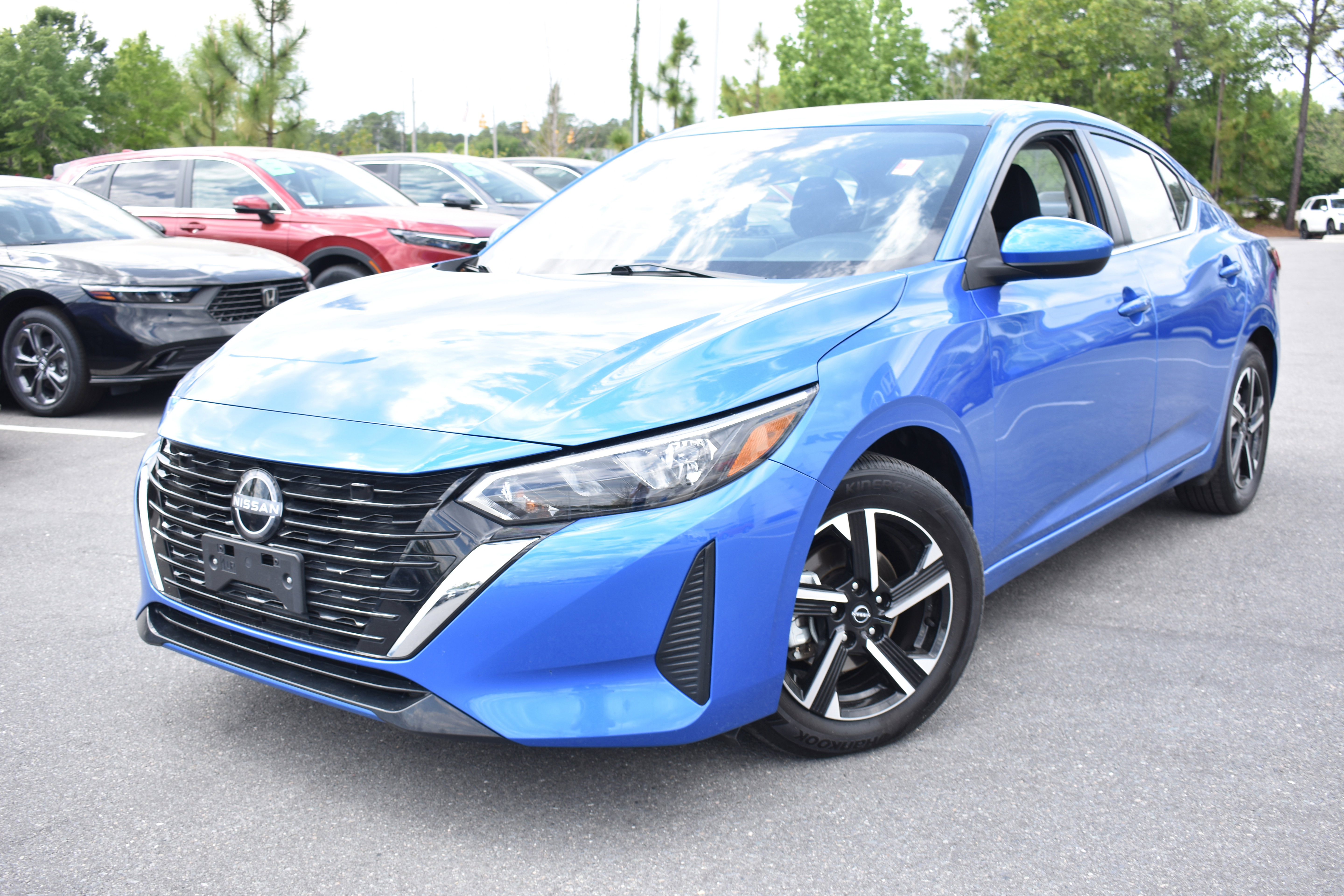 Used 2025 Nissan Sentra SV FWD image 5