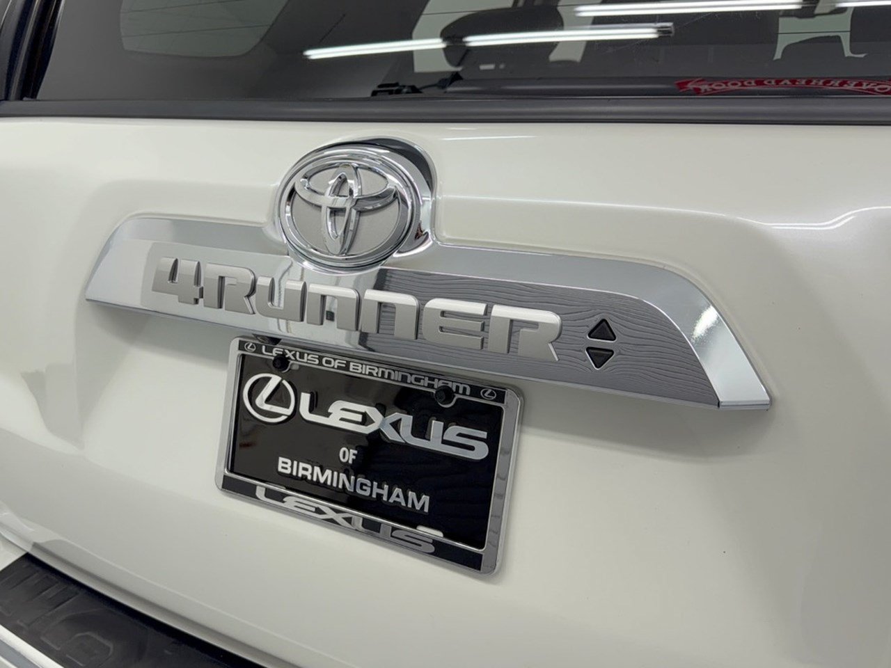 Used 2018 Toyota 4Runner Limited AWD/4WD image 28