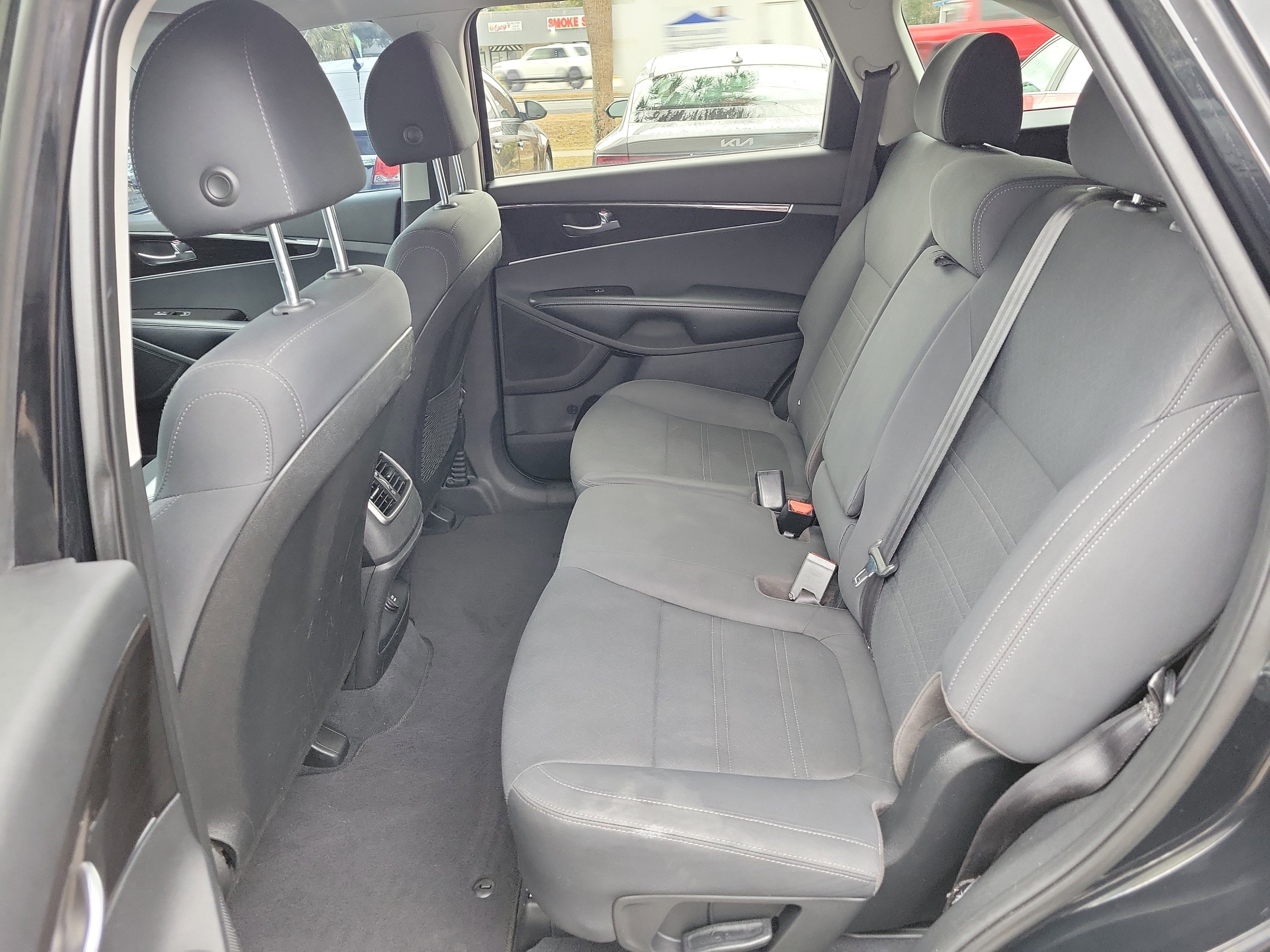 Used 2020 Kia Sorento L image 15