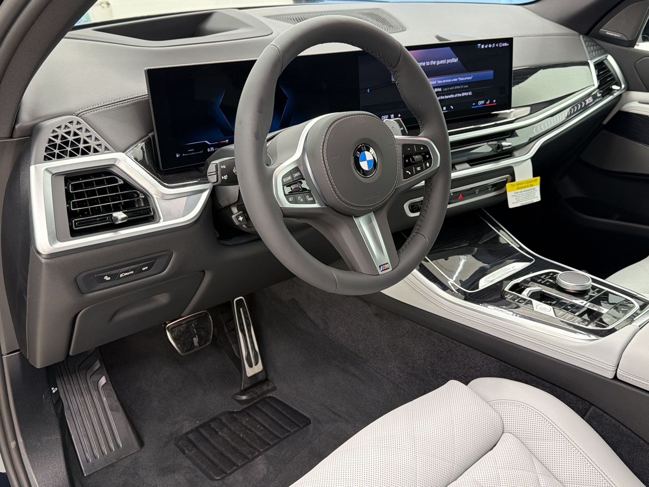 New 2026 BMW X5 xDrive40i w/ M Sport Package AWD/4WD image 4
