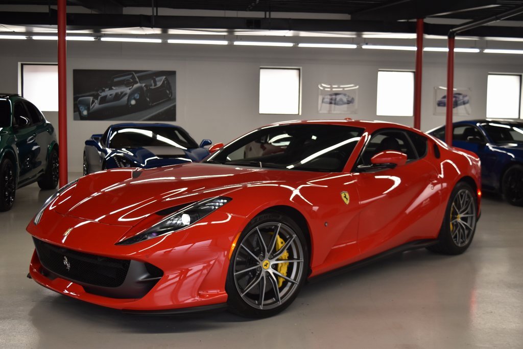 Used 2020 Ferrari 812 Superfast image 2