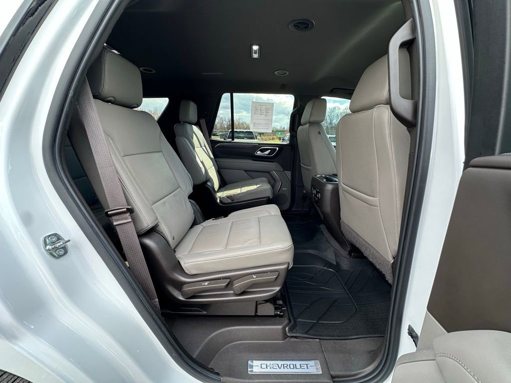 Used 2022 Chevrolet Tahoe LT w/ Luxury Package image 22