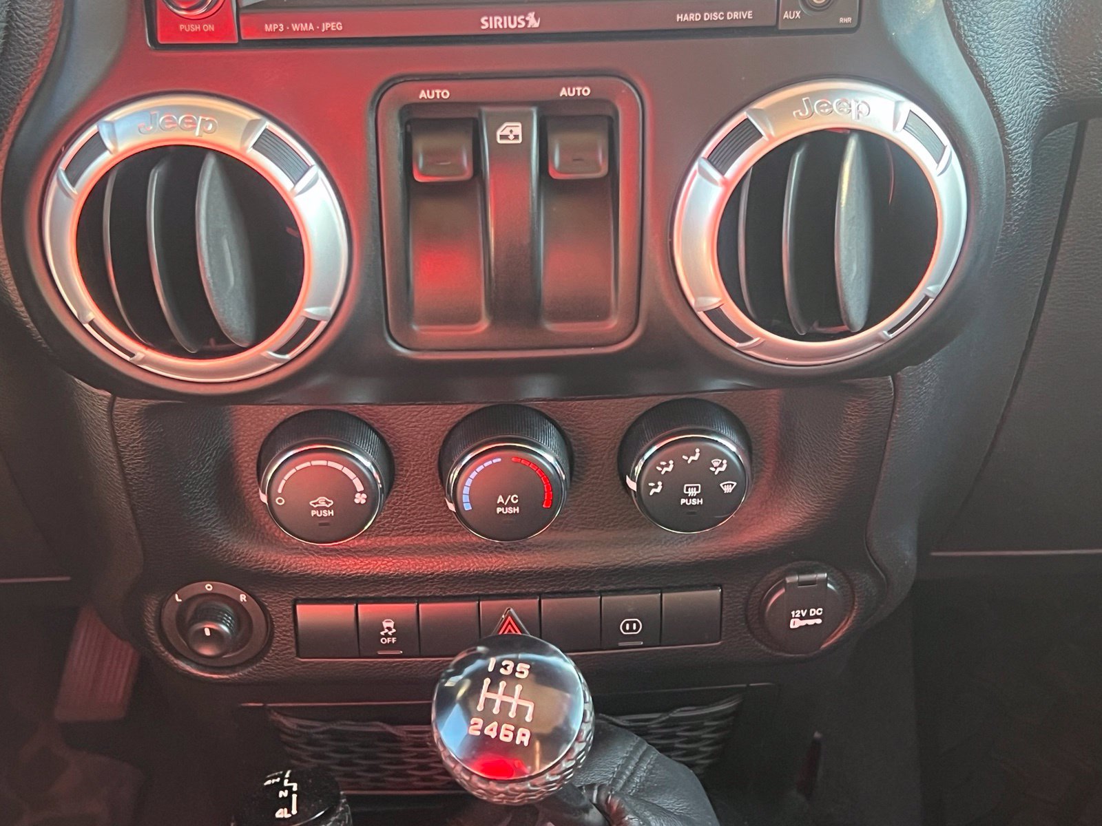 Used 2012 Jeep Wrangler Rubicon w/ PWR Convenience Group AWD/4WD image 23