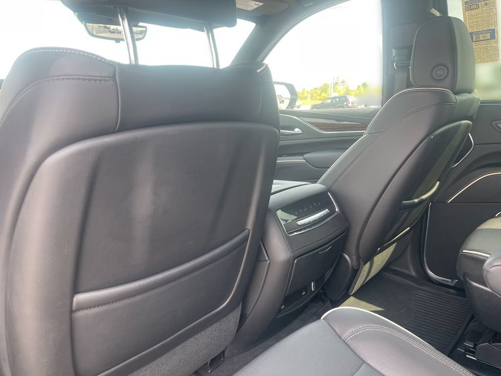 Certified 2023 Cadillac Escalade Premium Luxury w/ Performance Package AWD/4WD image 39