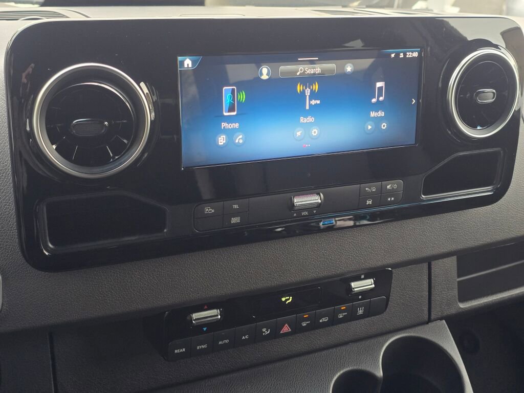 New 2025 Mercedes-Benz Sprinter 2500 image 28