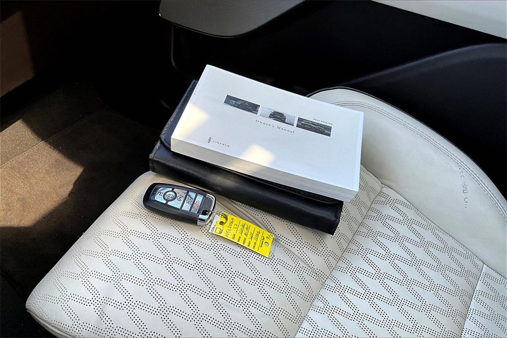 Used 2022 Lincoln Aviator Black Label w/ Dynamic Handling Package image 10