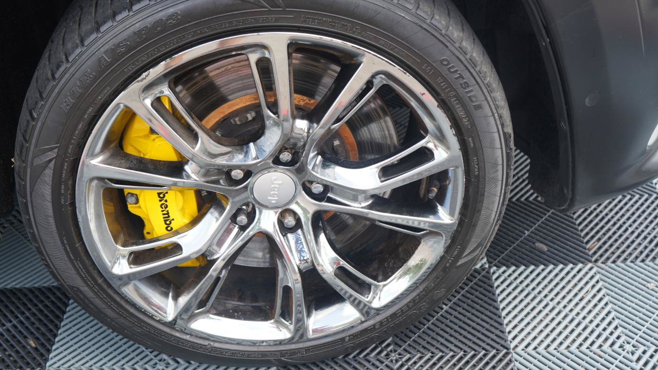 Used 2018 Jeep Grand Cherokee Trackhawk AWD/4WD image 34