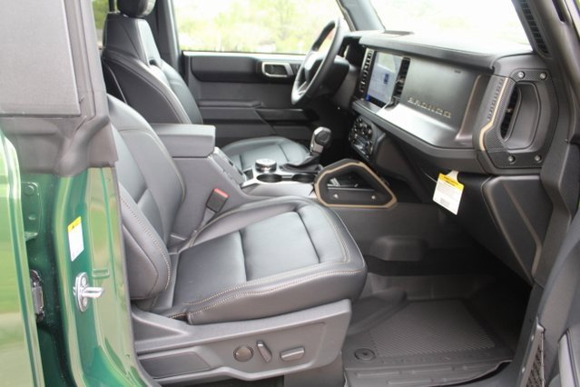 New 2025 Ford Bronco Badlands image 14