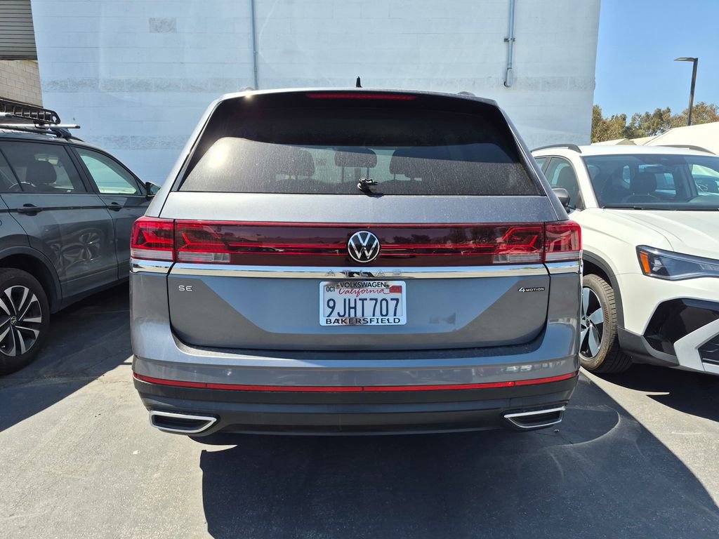 Used 2024 Volkswagen Atlas SE image 4