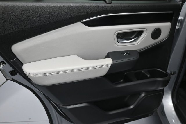 Certified 2025 Honda Pilot EX-L image 19